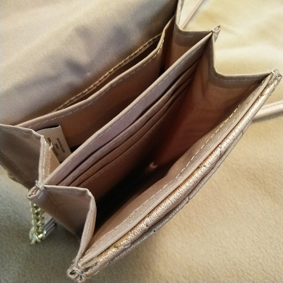 Purse - Picture 2 of 6